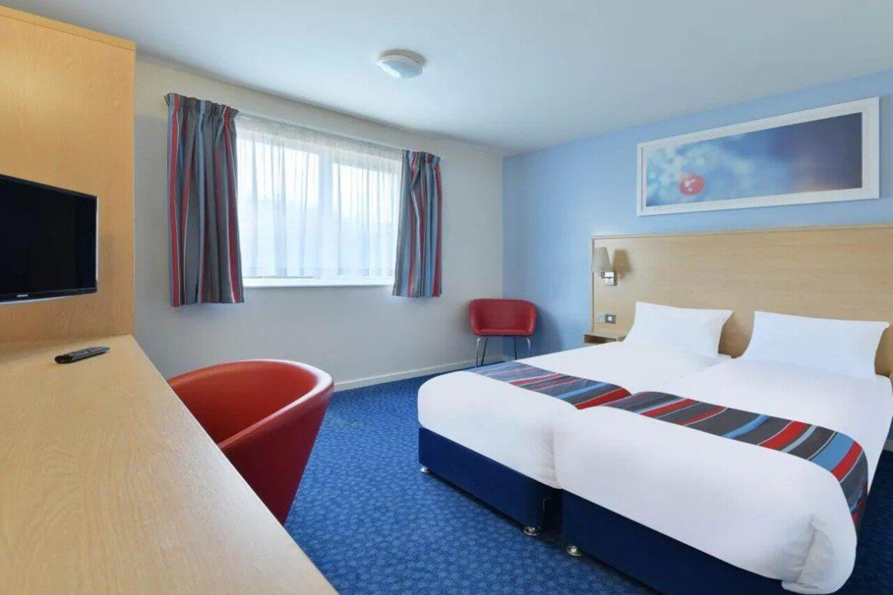 แทรเวลลอดจ์ บอร์นมัธ Hotel ภายนอก รูปภาพ
